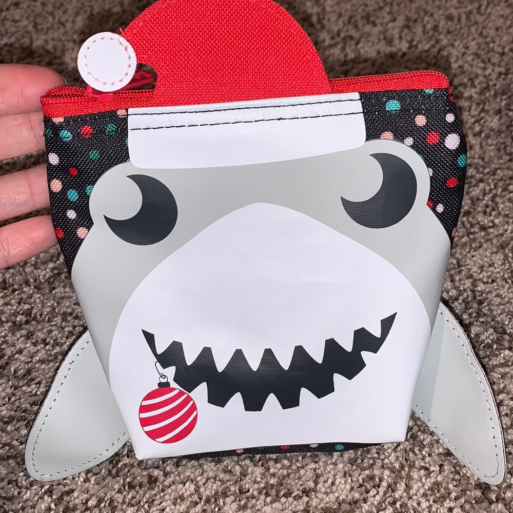 Retired Thirty-one Shark Print Zip Snacker, never used